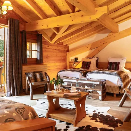 Mounier Hotel 4*