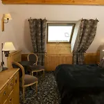 Mounier 4* لو دوز آلب