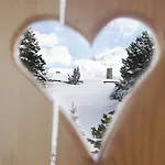 Mounier فندق