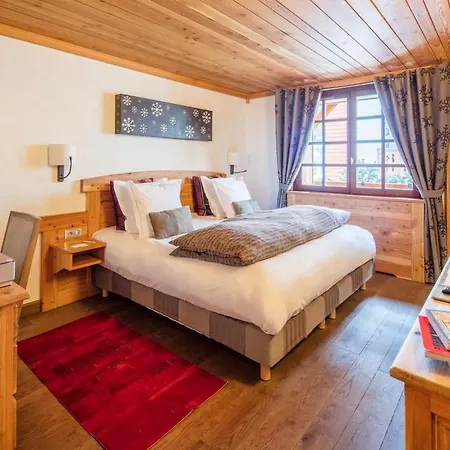Mounier Hotel 4*