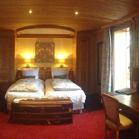 Hotel Mounier 4*