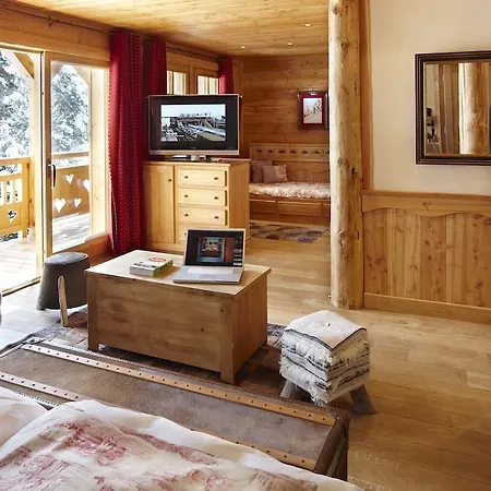 Mounier Hotel 4*