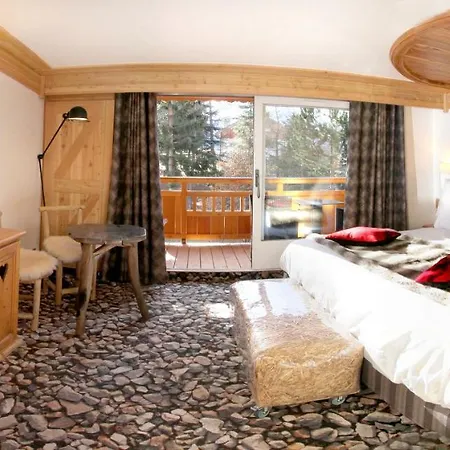 Mounier Hotel
