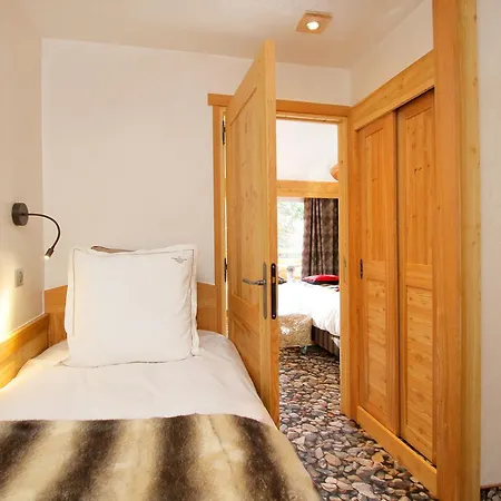 Mounier Hotel